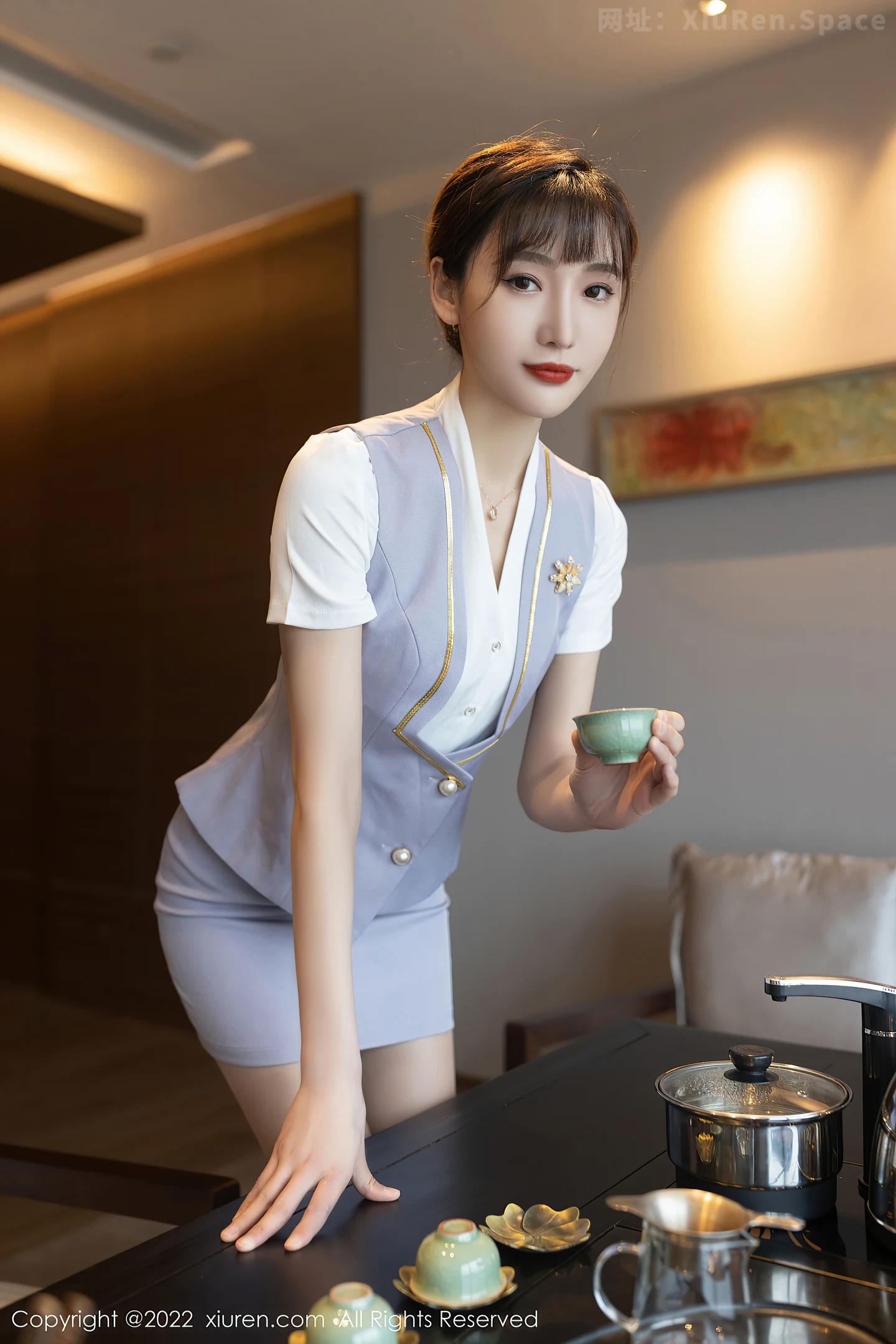 图片[2]-[XiuRen秀人网]VOL.4694 模特陆萱萱珠三角旅拍茶艺师角色扮演红色内衣配肉丝诱惑写真78P-秀人网官方网站